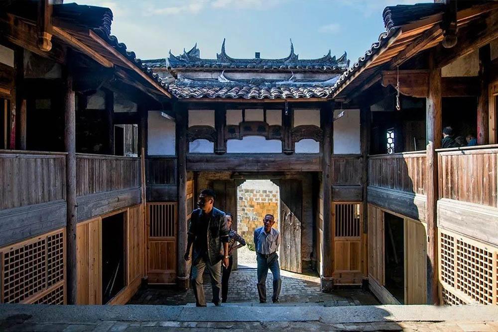 探索当面试官问你能接受加班吗?你会怎么回答?,解决你的疑惑